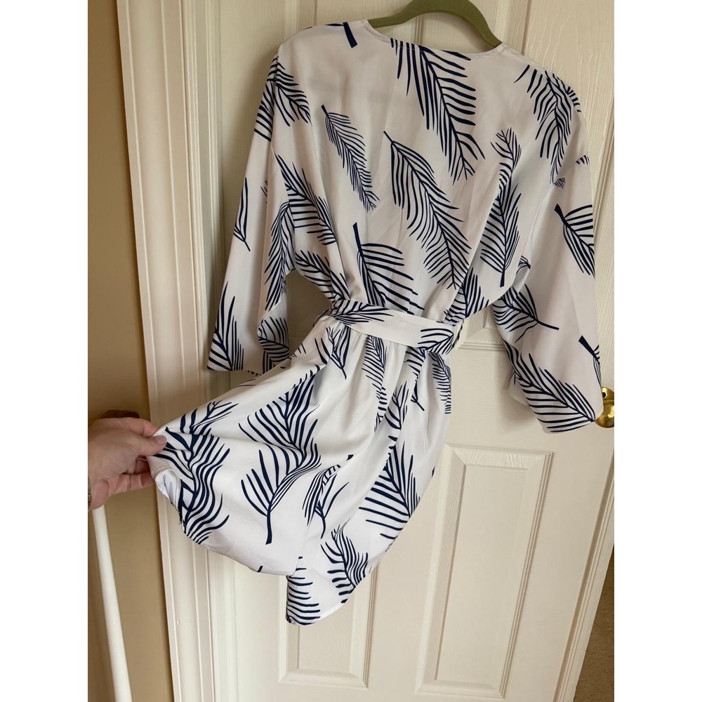 Cupshe Womens Medium Blue & White Wrap Romper Belted Waist 3/4 Sleeves Chic - Picture 5 of 13